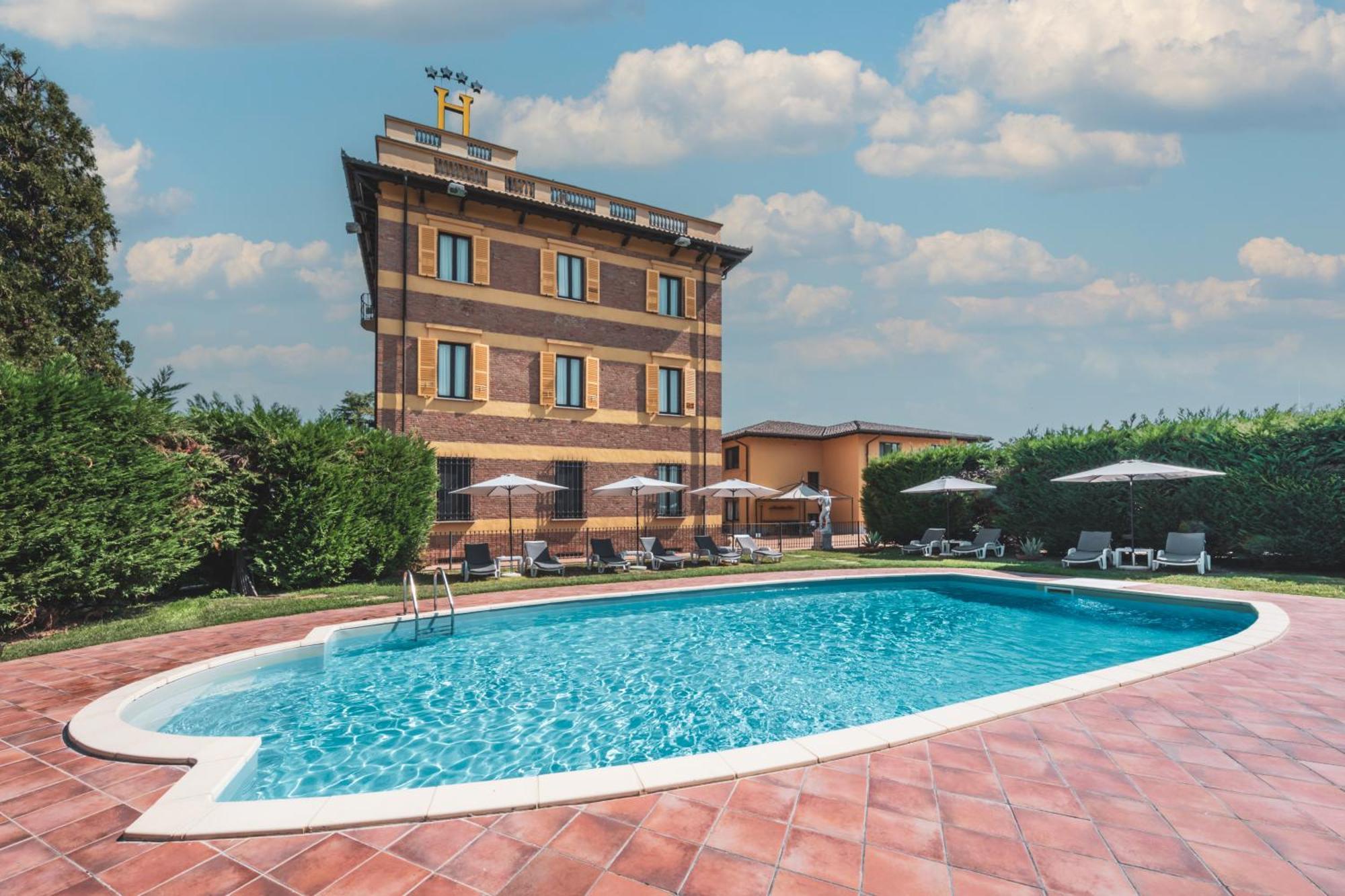 Hotel Villa Liberty Pontecurone Exterior photo
